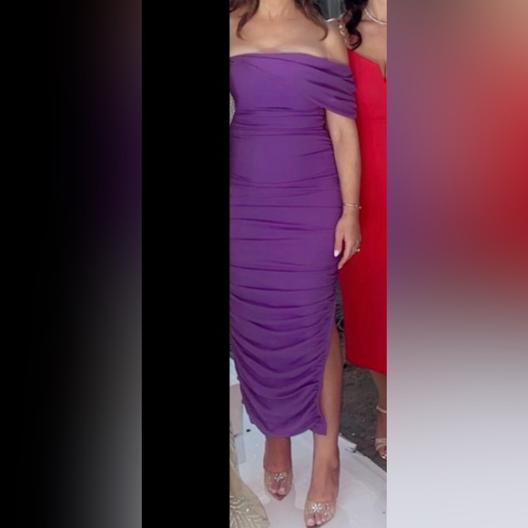Elliatt Dresses & Skirts - Elliatt Purple One-Shoulder Wedding Dress